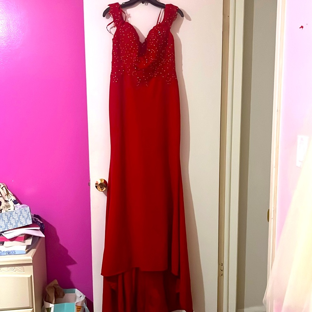 Elegant Formal Bridesmaids/Prom Dress- Red